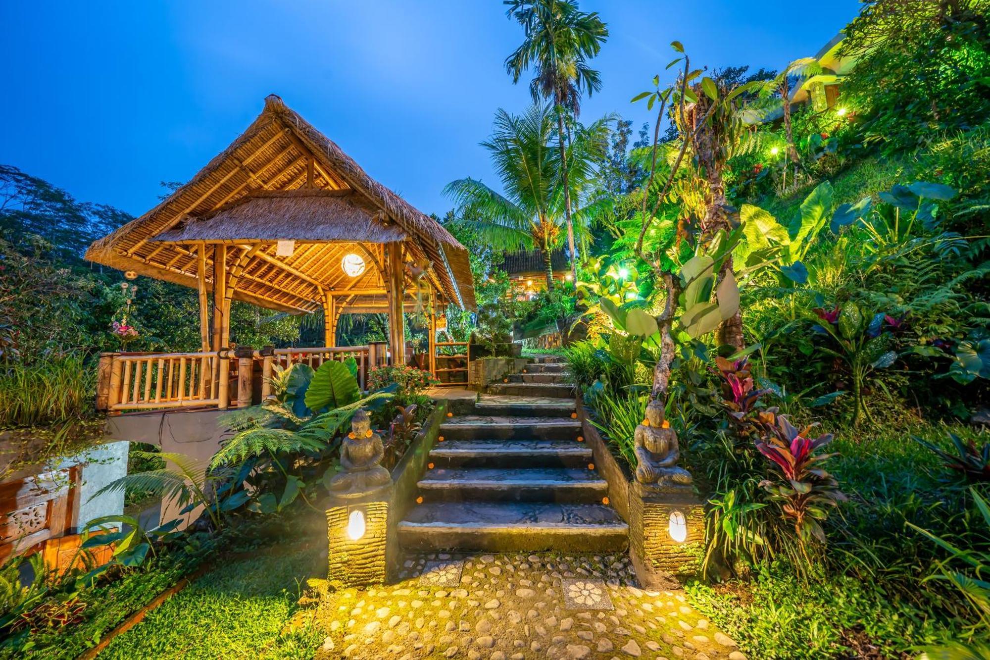 Yoga Maya Villa Ґіаньяр Екстер'єр фото