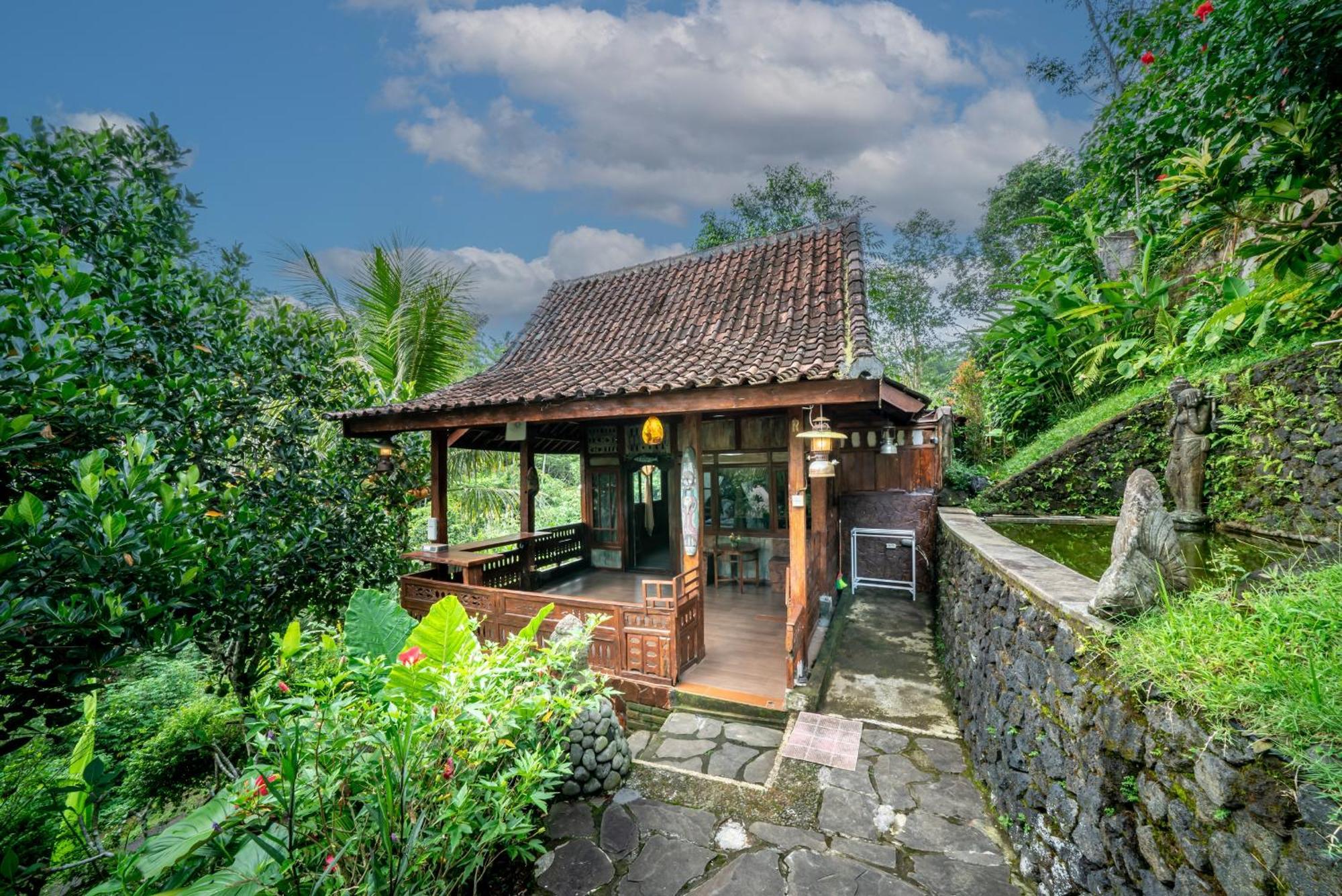 Yoga Maya Villa Ґіаньяр Екстер'єр фото