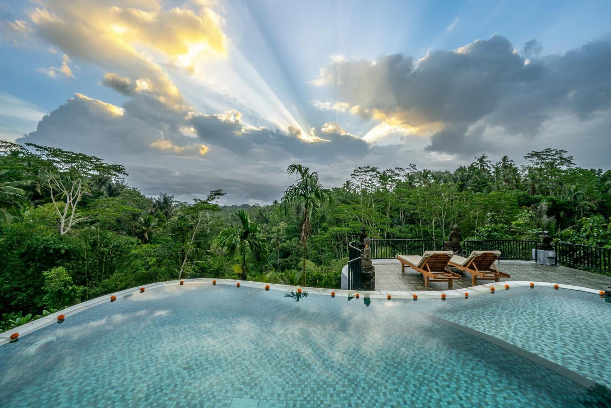 Yoga Maya Villa Ґіаньяр Екстер'єр фото