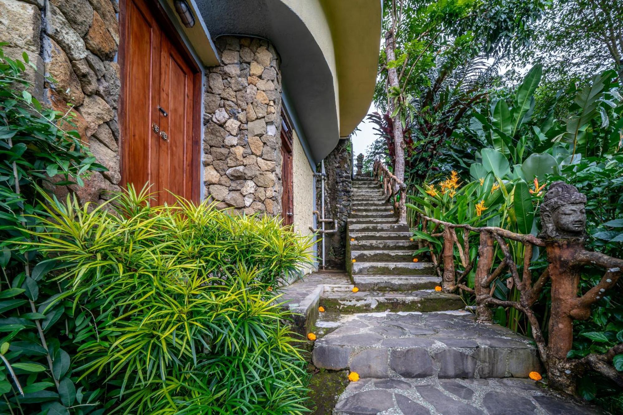 Yoga Maya Villa Ґіаньяр Екстер'єр фото