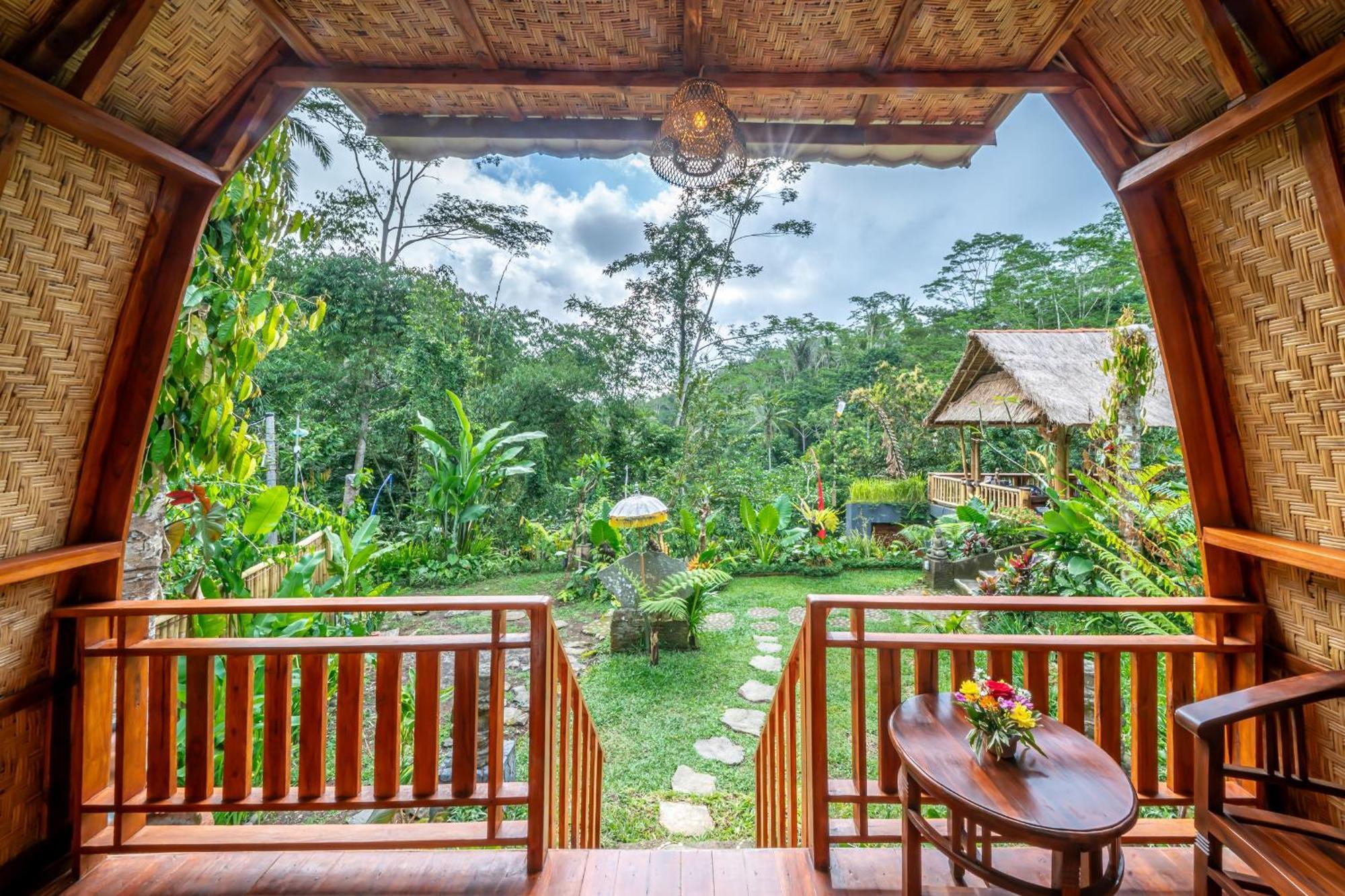Yoga Maya Villa Ґіаньяр Екстер'єр фото