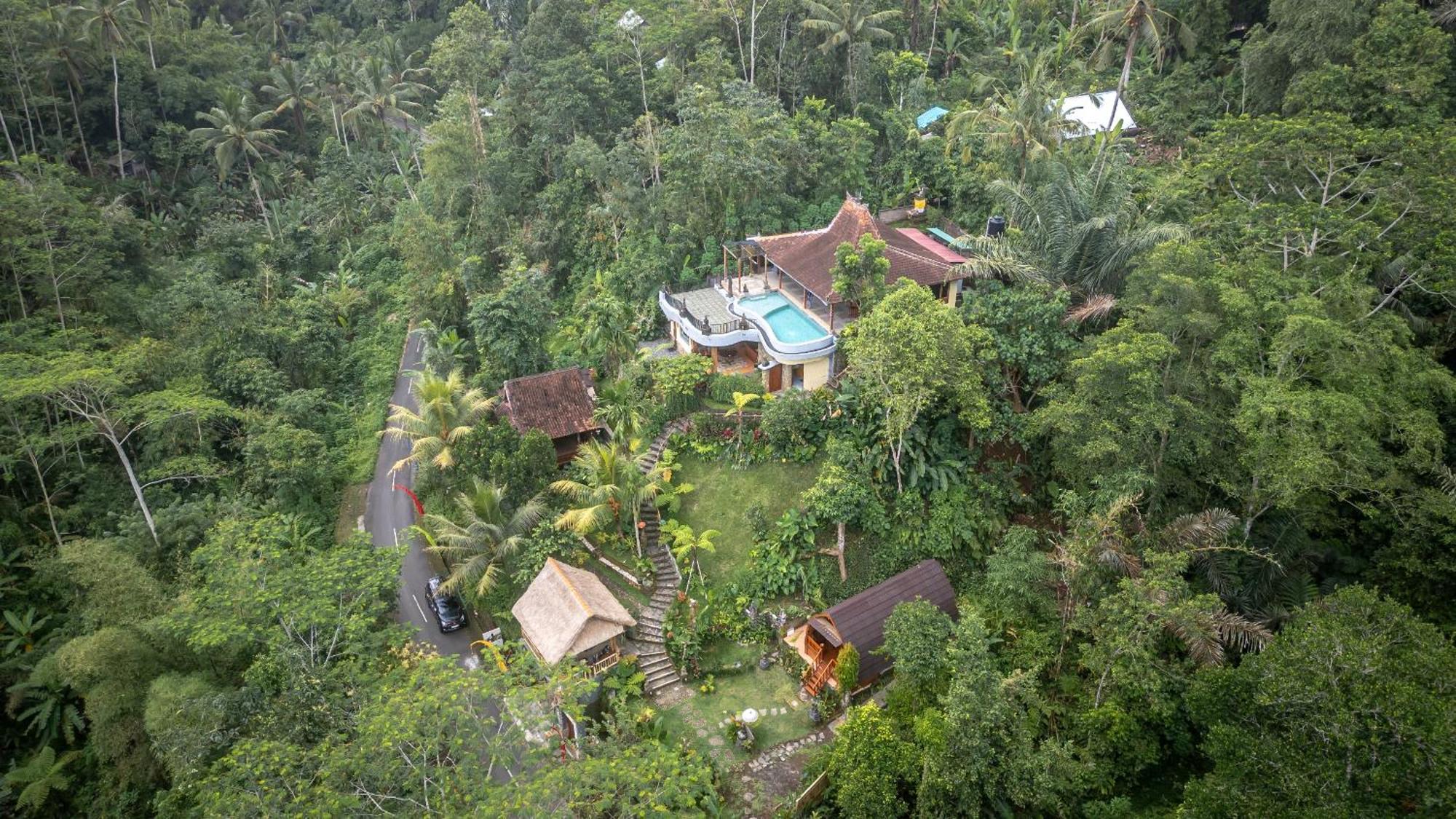 Yoga Maya Villa Ґіаньяр Екстер'єр фото