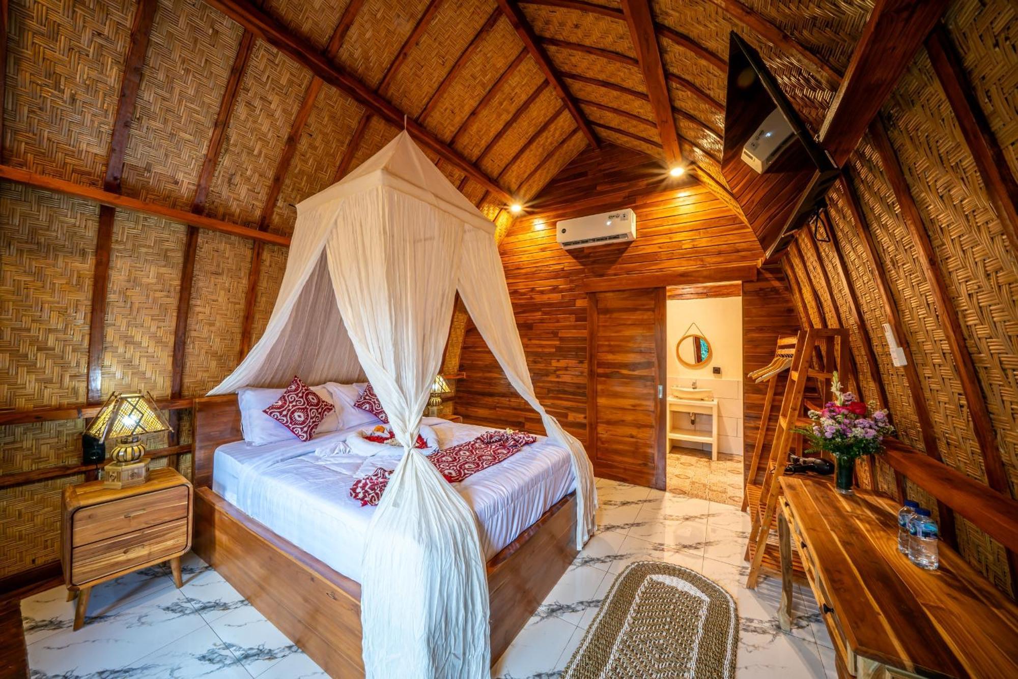 Yoga Maya Villa Ґіаньяр Екстер'єр фото