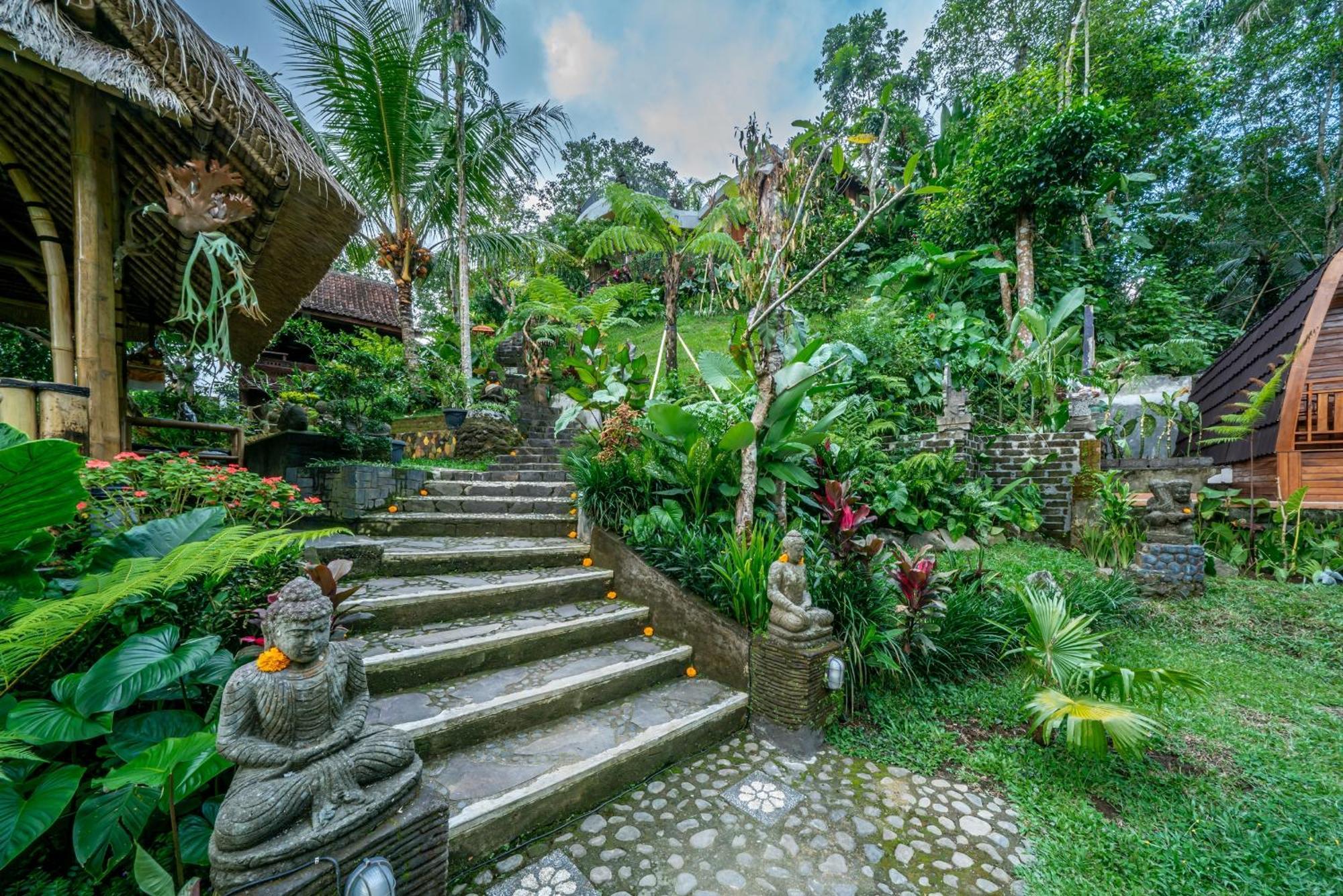 Yoga Maya Villa Ґіаньяр Екстер'єр фото