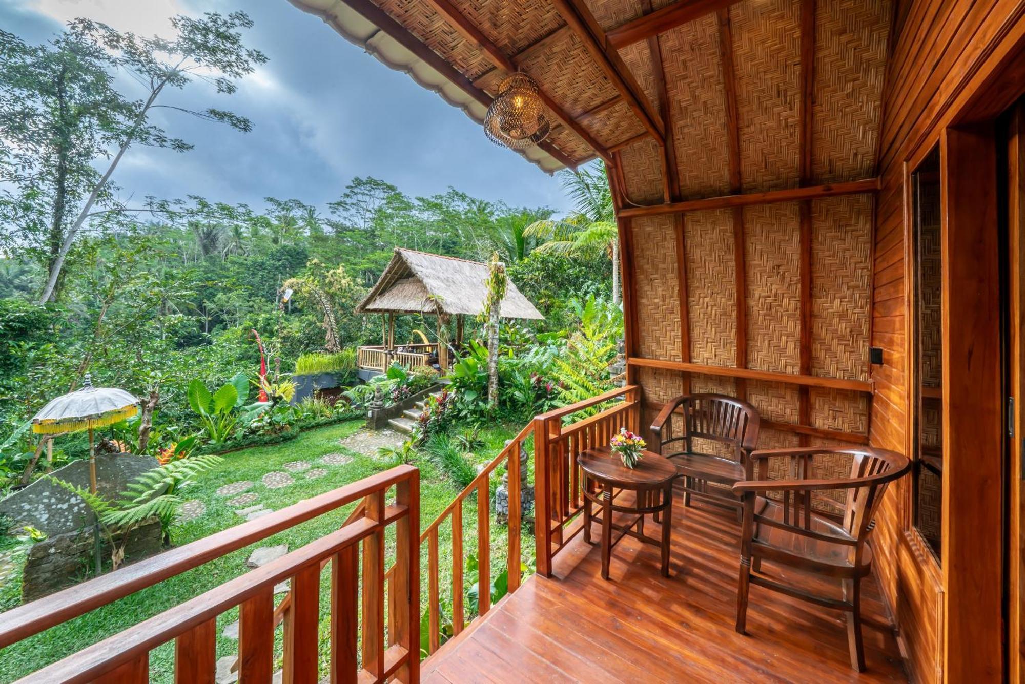 Yoga Maya Villa Ґіаньяр Екстер'єр фото