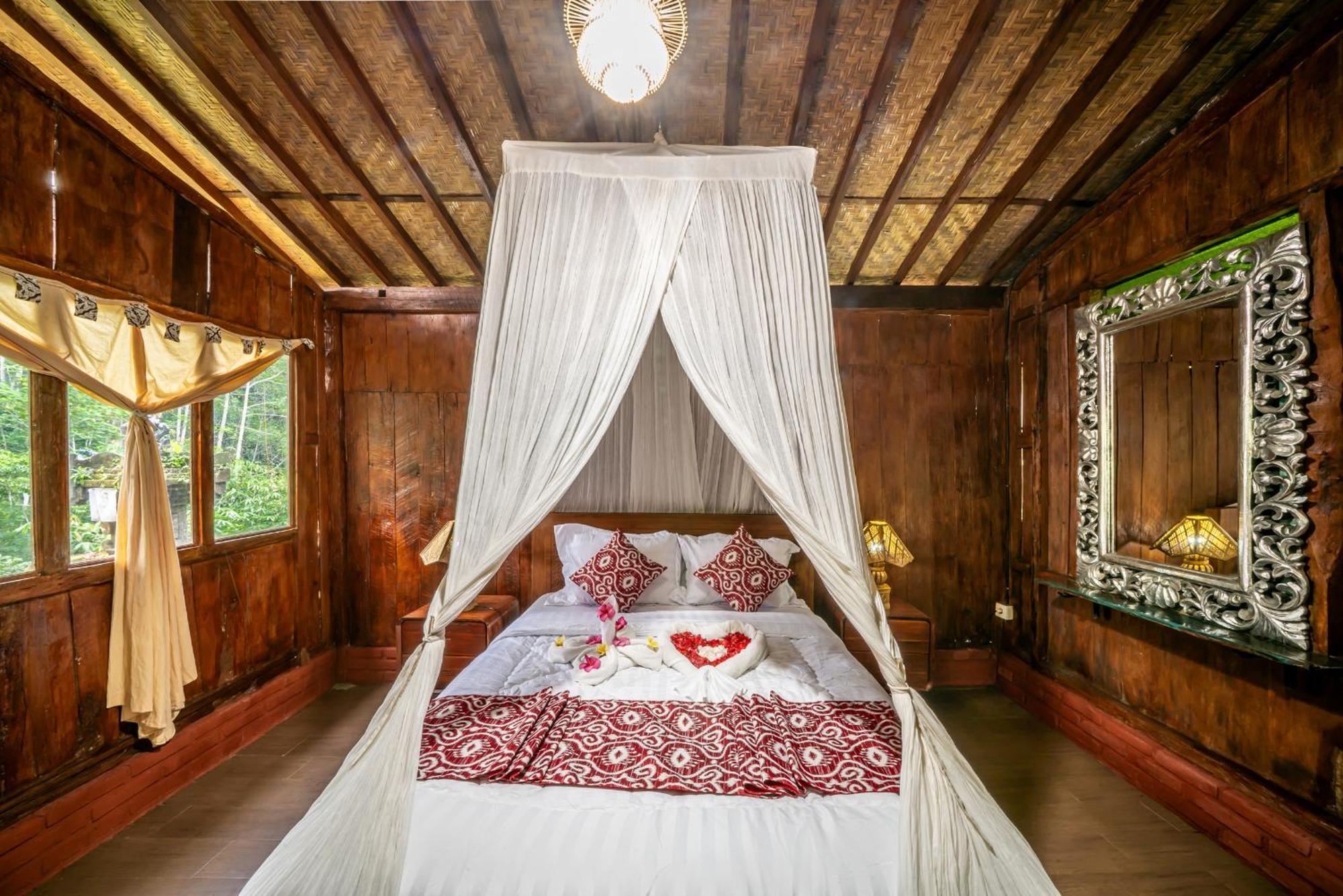 Yoga Maya Villa Ґіаньяр Екстер'єр фото
