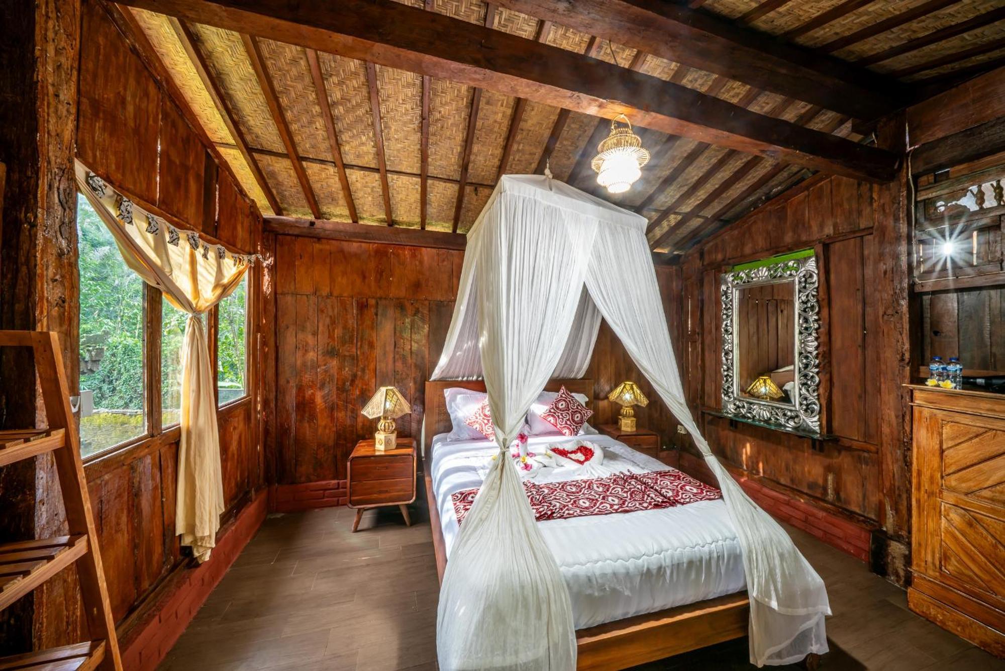 Yoga Maya Villa Ґіаньяр Екстер'єр фото