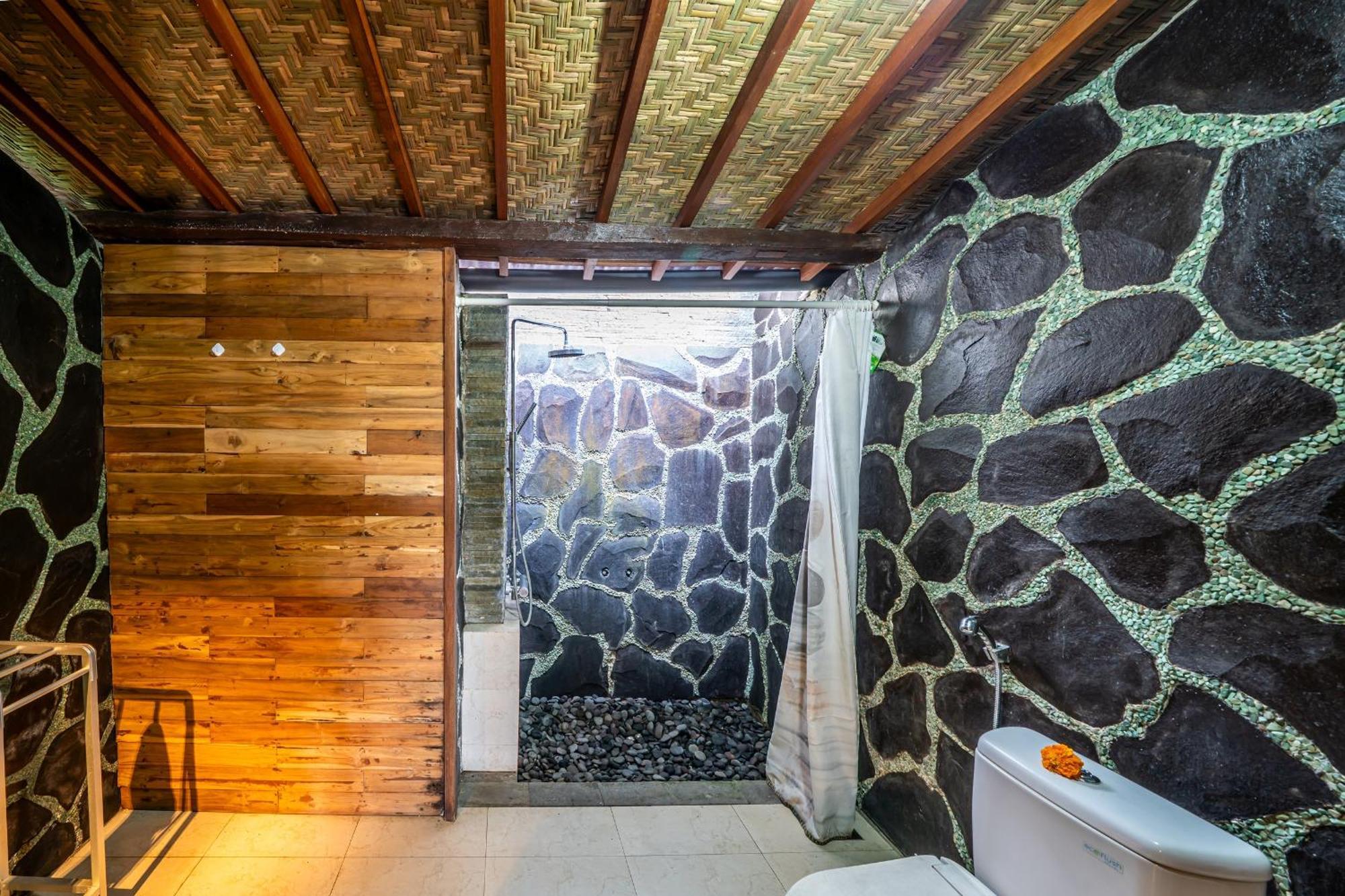 Yoga Maya Villa Ґіаньяр Екстер'єр фото