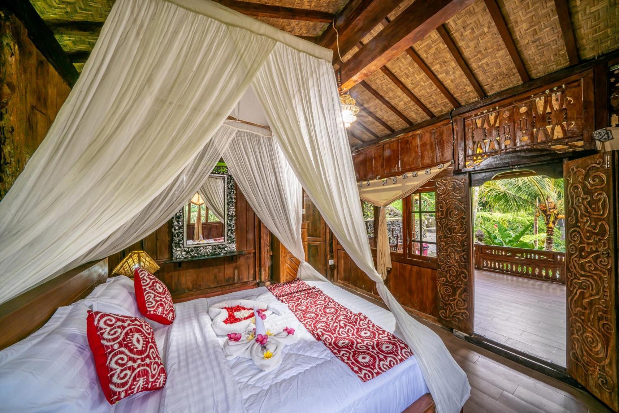 Yoga Maya Villa Ґіаньяр Екстер'єр фото
