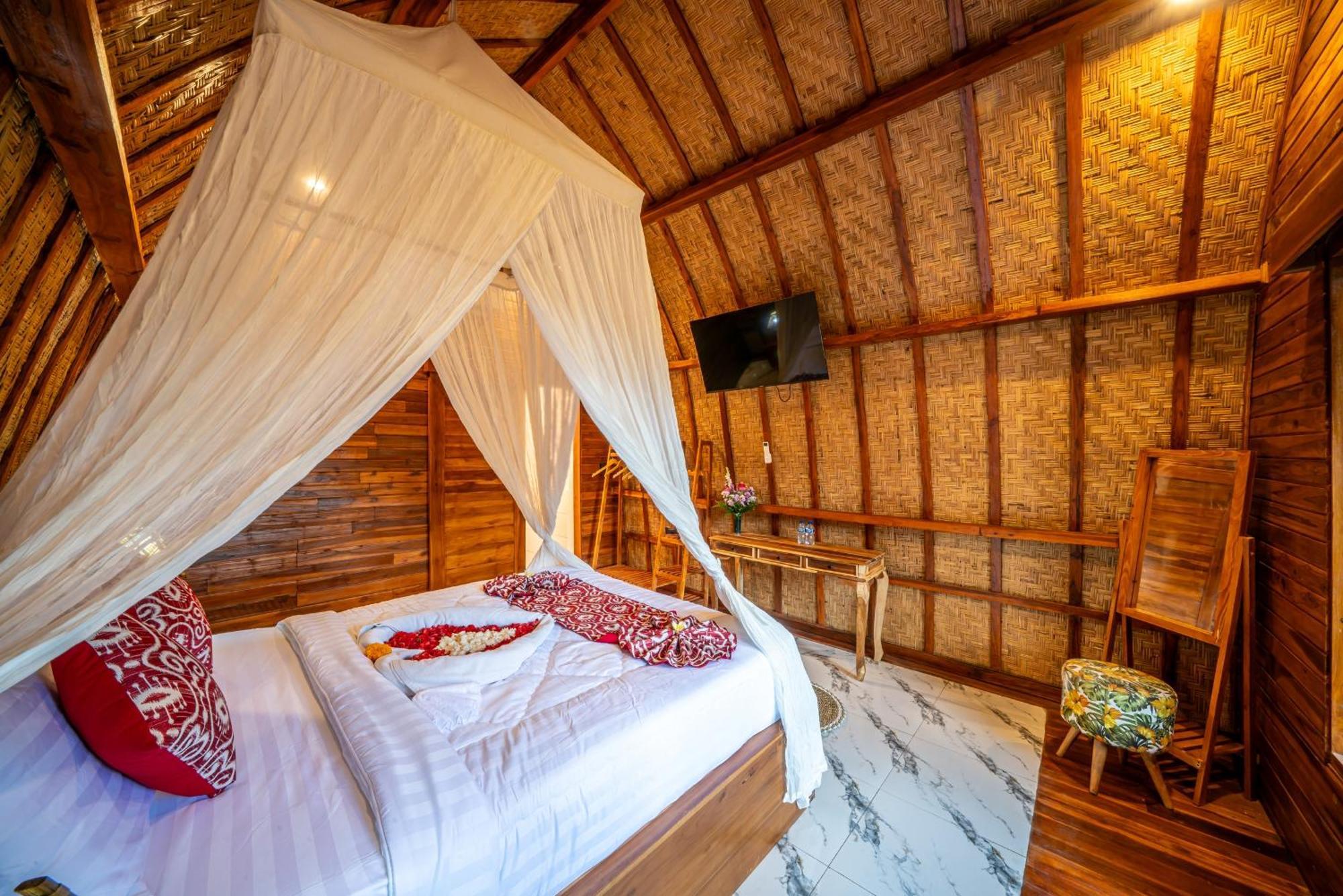 Yoga Maya Villa Ґіаньяр Екстер'єр фото