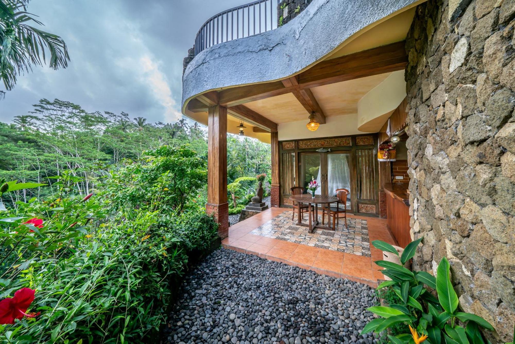 Yoga Maya Villa Ґіаньяр Екстер'єр фото